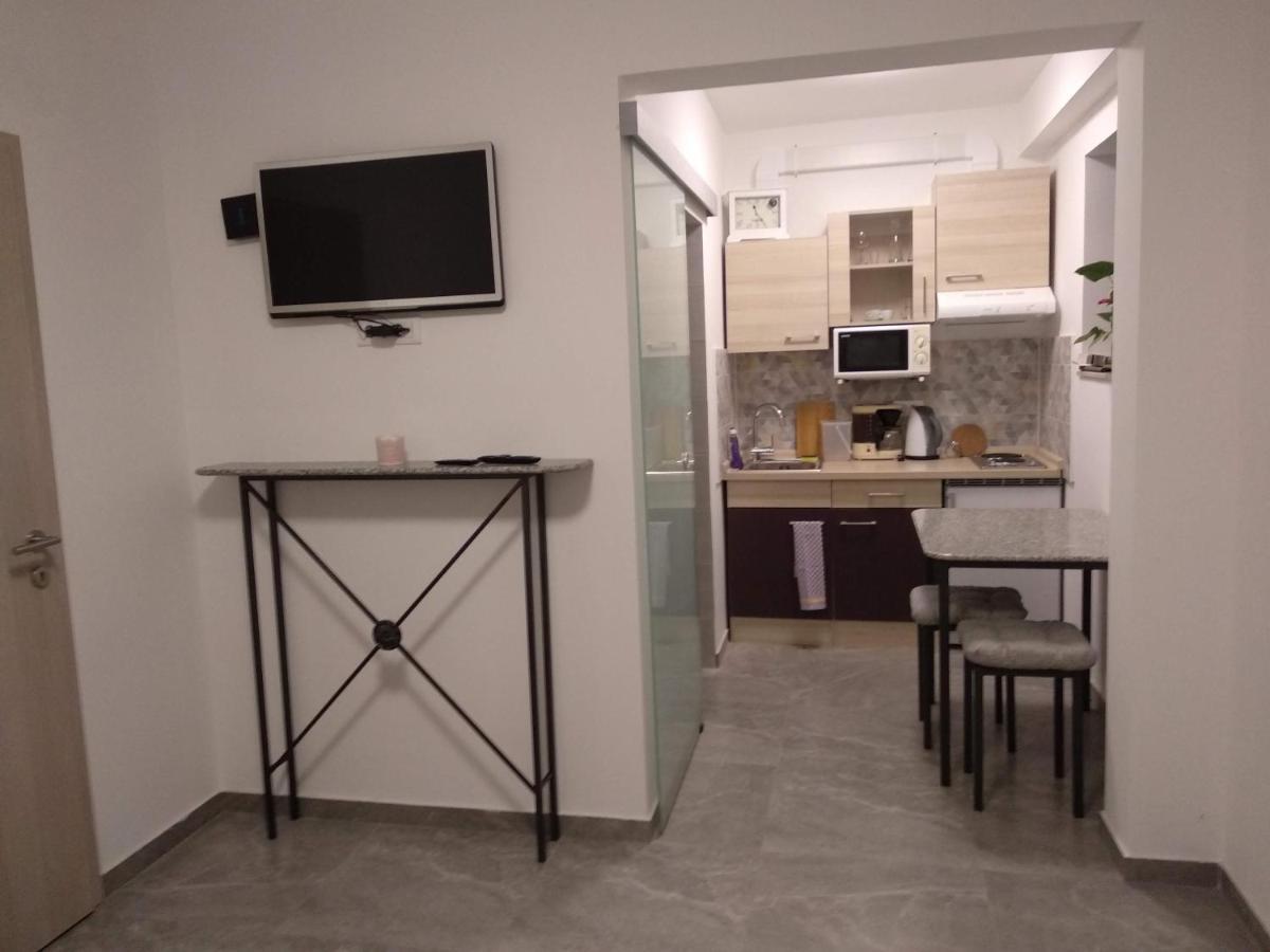 Apartment Apartmaji Lejardin Skofljica