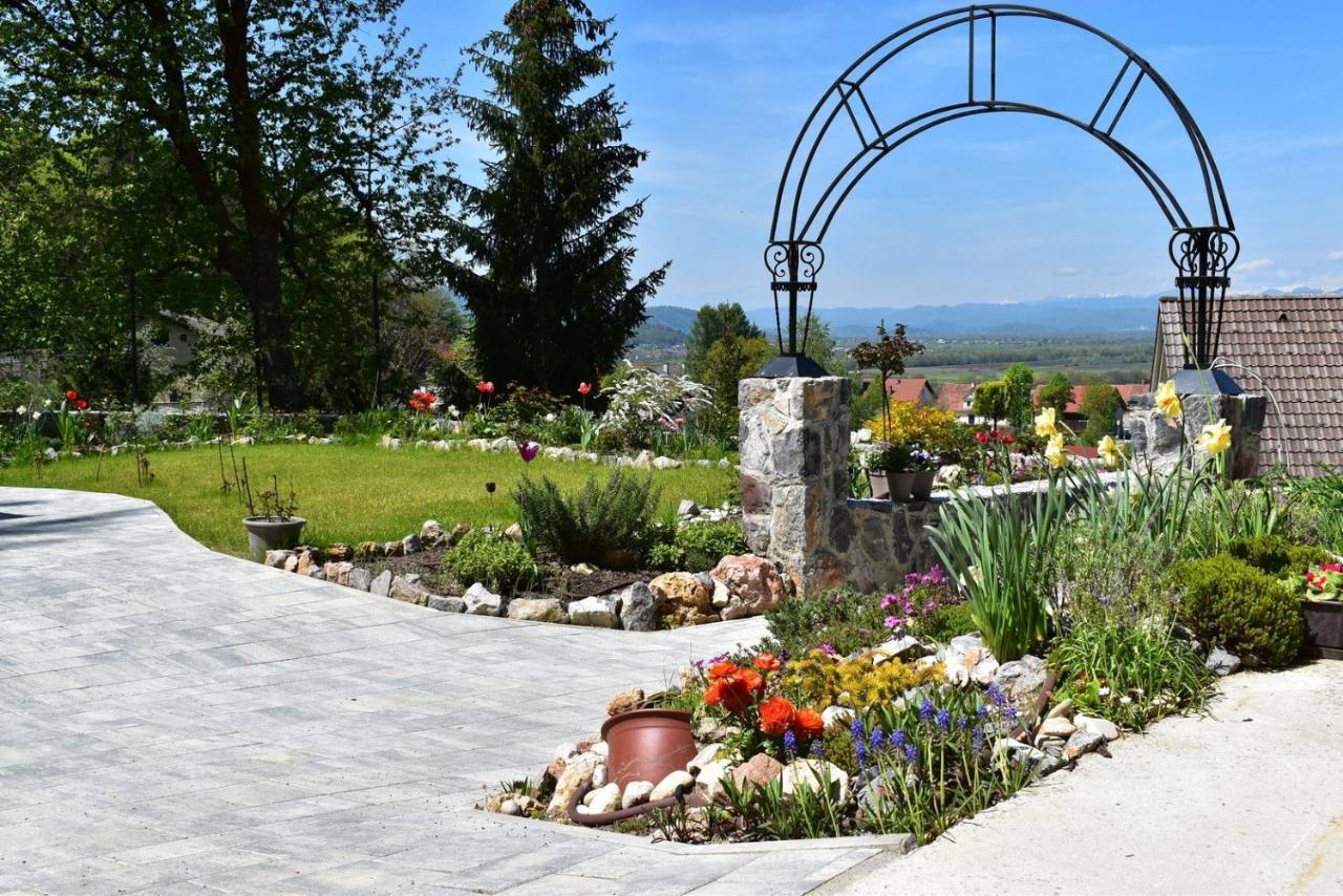 Apartmaji Lejardin Apartment Skofljica