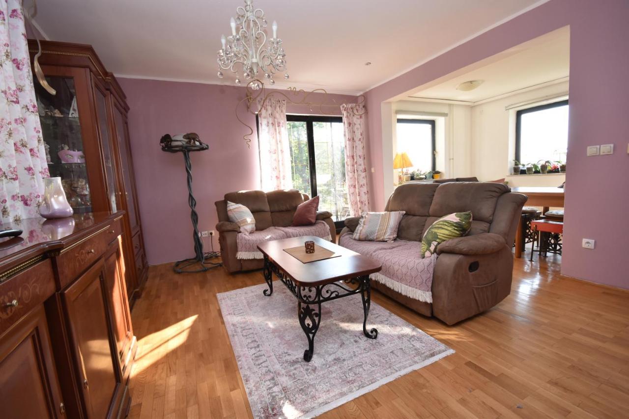 Apartment Apartmaji Lejardin *